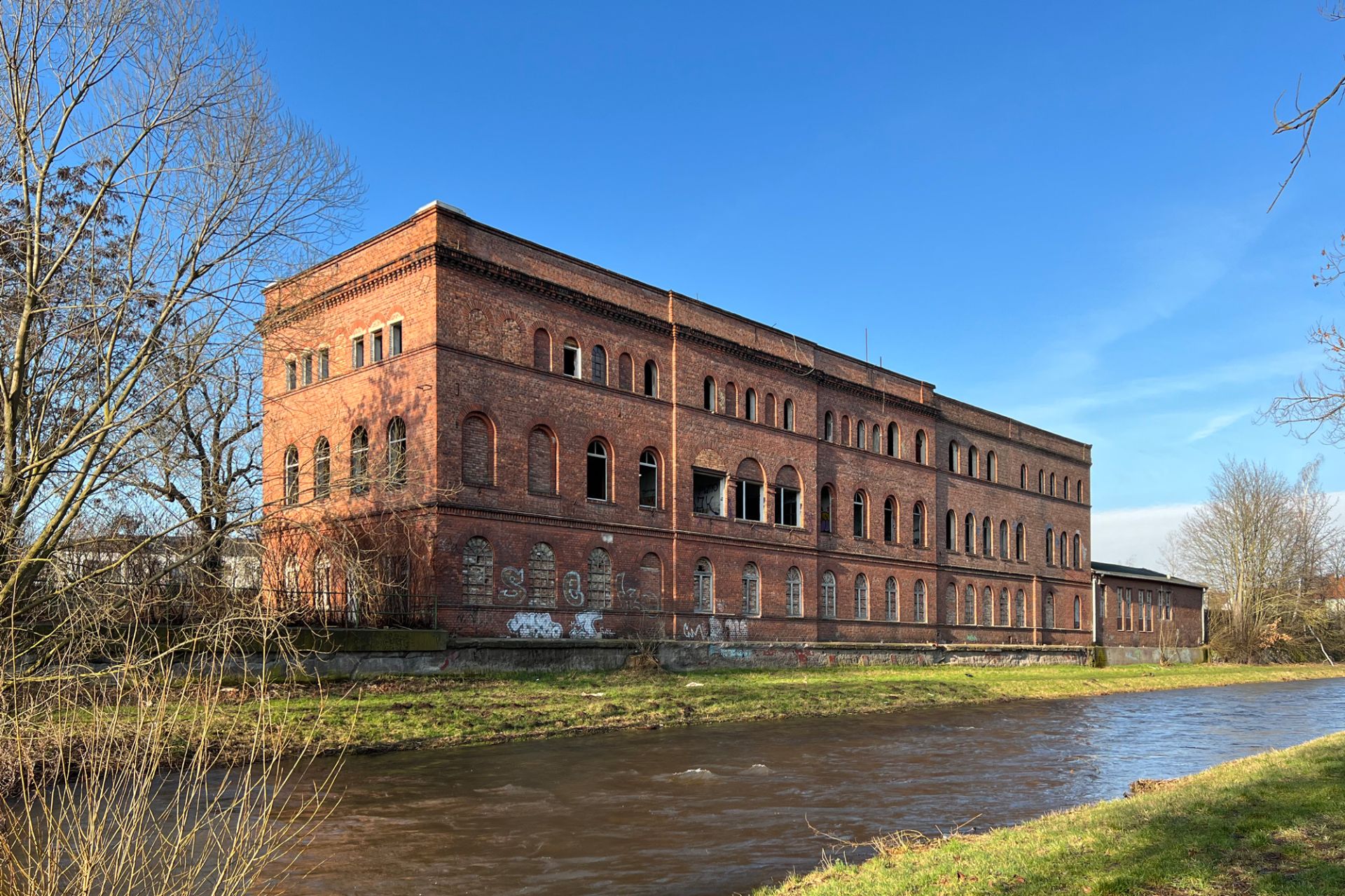 Architekt Michael Flagmeyer Revitalisierung altes Gaswerk Nordhausen, Sicht von der Zorge